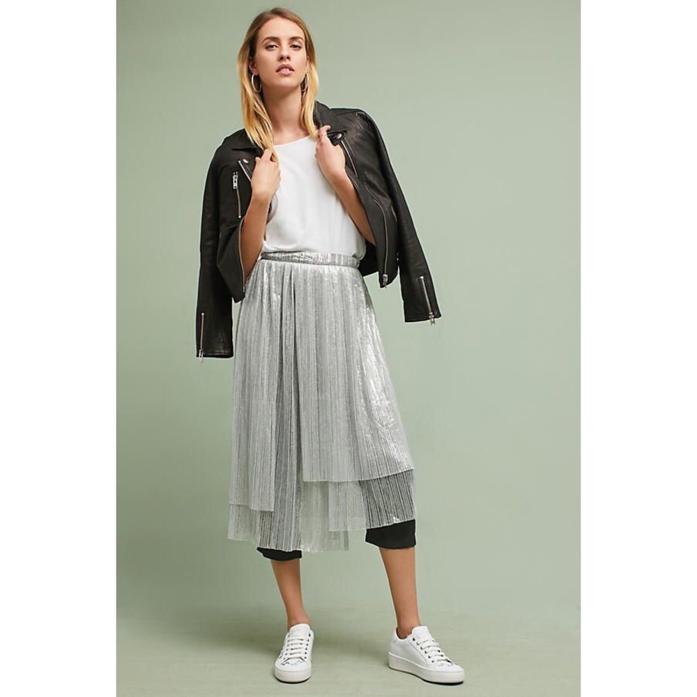2 for $15! Anthropologie Metallic Skirted Pants